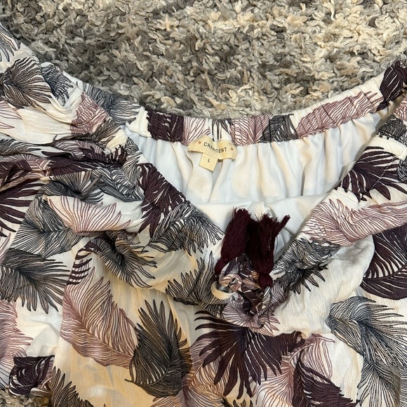 Crescent Oliva Off the Shoulder Palm Set - Picture 2 of 4